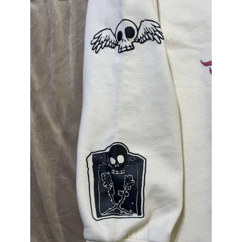 OUR UNIVERSE Nightmare Before Christmas Crewneck ICONS 2X Sweatshirt NWT - Picture 2 of 10